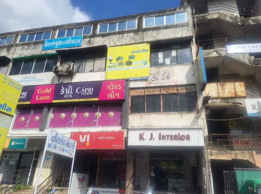 750 Sq. Ft. commercial first-floor office available for rent at Hardik Complex, Vithalwadi, Bhavnagar property in Bhavnagar